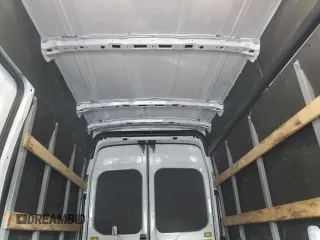 2021 Ford Transit Cargo z VIN 1FTBR1X82MKA08353, wystawiony jako Copart lot #58431105 z przebiegiem 100 195 mil mil oraz Szkoda całkowita • Salvage title. Historia ofert i sprzedaży dostępna na DreamBid. Obrazek 10.