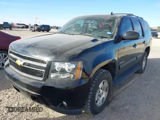 2013 Chevrolet Tahoe LS with VIN 1GNSCAE03DR193235, listed as a IAAI auction lot 41604766 with 204,455 mi miles and . Bid and sale history available at DreamBid. Image 17.