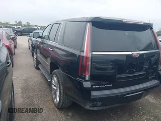 2017 Cadillac Escalade Luxury z VIN 1GYS3BKJ4HR348466, wystawiony jako IAAI lot #40900327 z przebiegiem 85 306 mil mil oraz . Historia ofert i sprzedaży dostępna na DreamBid. Obrazek 3.