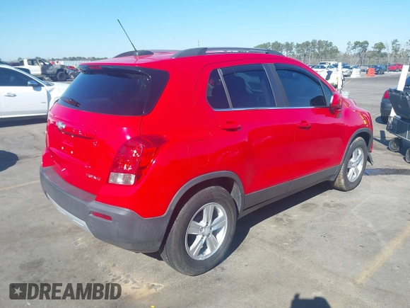 2015 Chevrolet Trax LT with VIN 3GNCJLSB8FL216708, listed as a IAAI auction lot 41646647 with 106,405 mi miles. Bid and sale history available at carsss.com. Image 4.