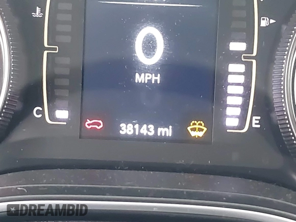 2019 Jeep Cherokee Latitude Plus with VIN 1C4PJMLB2KD113945, listed as a IAAI auction lot 41477510 with 38,143 mi miles and . Bid and sale history available at DreamBid. Image 15.