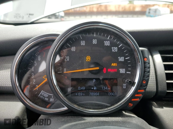 2015 MINI Hardtop 4 Door with VIN WMWXS5C56FT828846, listed as a Copart auction lot 54943765 with 78,964 mi miles and Salvage Title. Bid and sale history available at DreamBid. Image 9.