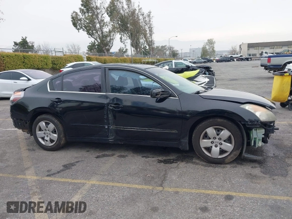 2007 Nissan Altima 2.5 with VIN 1N4AL21E67N483630, listed as a IAAI auction lot 41725228 with 135,792 mi miles. Bid and sale history available at carsss.com. Image 13.