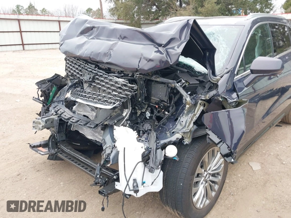 2025 Cadillac XT4 FWD Premium Luxury z VIN 1GYFZCR40SF148814, wystawiony jako IAAI lot #41598124 z przebiegiem Nie podano mil oraz . Historia ofert i sprzedaży dostępna na DreamBid. Obrazek 6.