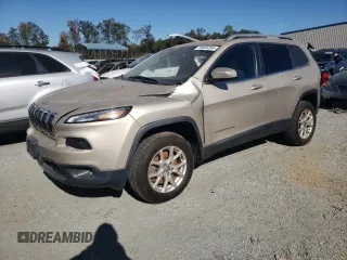 2015 Jeep Cherokee Latitude с VIN 1C4PJMCS8FW619774, выставлен на аукционе Copart как лот 76466254 с пробегом 130 035 миль миль и Списание • Salvage title. История ставок и продаж доступна на DreamBid. Изображение 1.
