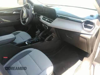 2025 Chevrolet TrailBlazer LT with VIN KL79MPSP1SB126354, listed as a IAAI auction lot 42153879 with 4,810 mi miles and . Bid and sale history available at DreamBid. Image 5.