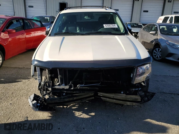 2013 Chevrolet Avalanche LTZ with VIN 3GNTKGE75DG376417, listed as a Copart auction lot 42682264 with 69,587 mi miles and Salvage title. Bid and sale history available at DreamBid. Image 5.
