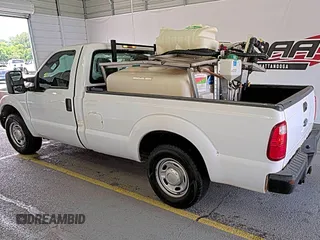 2014 Ford F-350 XL z VIN 1FTBF3A65EEB30118, wystawiony jako IAAI lot #42731343 z przebiegiem 114 298 mil mil oraz . Historia ofert i sprzedaży dostępna na DreamBid. Obrazek 7.