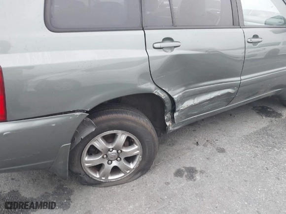 2005 Toyota Highlander with VIN JTEGP21A450073551, listed as a IAAI auction lot 41677182 with 151,125 mi miles. Bid and sale history available at carsss.com. Image 6.