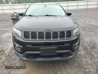 2019 Jeep Compass Altitude z VIN 3C4NJDBB0KT696230, wystawiony jako Copart lot #61280845 z przebiegiem 95 925 mil mil oraz Szkoda całkowita • Salvage title. Historia ofert i sprzedaży dostępna na DreamBid. Obrazek 5.