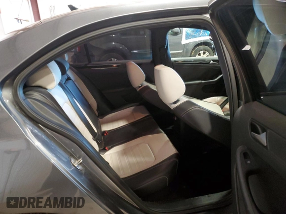 2015 Volkswagen Jetta SE with VIN 3VWD17AJ2FM421669, listed as a Copart auction lot 45633745 with 147,467 mi miles and Salvage title. Bid and sale history available at DreamBid. Image 10.