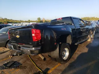2016 Chevrolet Silverado 3500HD LTZ with VIN 1GC4K0E85GF277602, listed as a Copart auction lot 71300534 with 395,758 mi miles and Salvage Title. Bid and sale history available at carsss.com. Image 3.