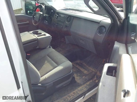 2011 Ford Super Duty F-250 SRW XL with VIN 1FT7X2A61BEB25295, listed as a IAAI auction lot 41492748 with 340,665 mi miles. Bid and sale history available at carsss.com. Image 5.
