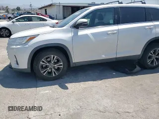 2019 Toyota Highlander LE z VIN 5TDZZRFHXKS320344, wystawiony jako Copart lot #64585195 z przebiegiem 228 994 mil mil oraz Szkoda całkowita • Salvage title. Historia ofert i sprzedaży dostępna na DreamBid. Obrazek 14.