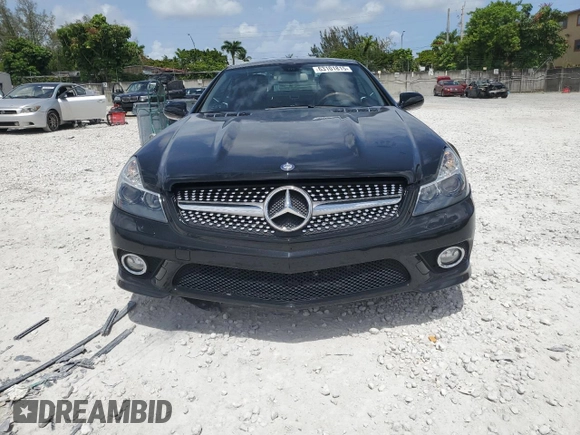 2012 Mercedes-Benz SL 550 z VIN WDBSK7BA2CF168126, wystawiony jako Copart lot #63101815 z przebiegiem 56 193 mil mil oraz Szkoda całkowita • Salvage title. Historia ofert i sprzedaży dostępna na DreamBid. Obrazek 5.