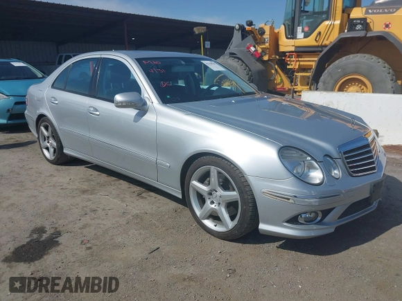 2009 Mercedes-Benz E Luxury 3.5L with VIN WDBUF56XX9B377940, listed as a IAAI auction lot 42158707 with 130,713 mi miles. Bid and sale history available at carsss.com. Image 1.