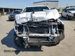 2018 GMC Canyon 2WD with VIN 1GTG5BEN8J1142124, listed as a Copart auction lot 52396385 with 100,836 mi miles and Salvage Title. Bid and sale history available at carsss.com. Image 5.