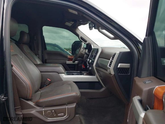 2017 Ford Super Duty F-250 SRW Lariat with VIN 1FT7W2BT7HEC14644, listed as a IAAI auction lot 41449381 with 125,963 mi miles. Bid and sale history available at carsss.com. Image 5.