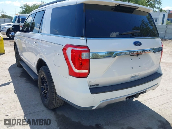 2019 Ford Expedition XLT with VIN 1FMJU1HT3KEA10827, listed as a IAAI auction lot 42016508 with 83,286 mi miles. Bid and sale history available at carsss.com. Image 3.
