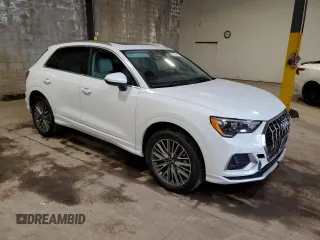 2022 Audi Q3 Premium with VIN WA1AUCF39N1047969, listed as a Copart auction lot 70757204 with 30,800 mi miles and Salvage Title. Bid and sale history available at carsss.com. Image 4.