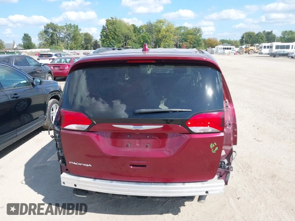 2018 Chrysler Pacifica Touring L with VIN 2C4RC1BG0JR279665, listed as a IAAI auction lot 40336389 with 80,835 mi miles and . Bid and sale history available at DreamBid. Image 16.