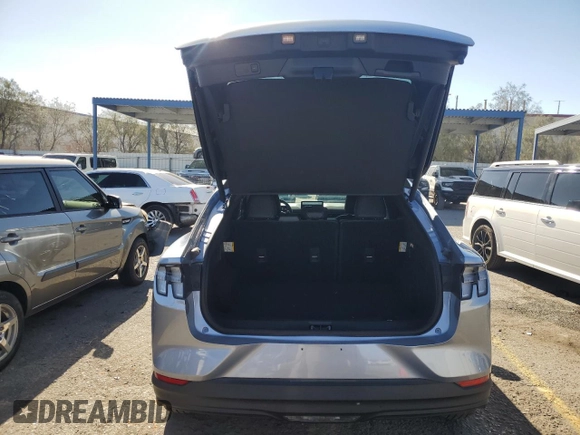 2022 Ford Mustang Mach-E Select z VIN 3FMTK1RM6NMA39047, wystawiony jako Copart lot #43374505 z przebiegiem 27 675 mil mil oraz Szkoda całkowita • Salvage title. Historia ofert i sprzedaży dostępna na DreamBid. Obrazek 6.
