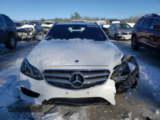 2014 Mercedes-Benz E 350 Luxury with VIN WDDHH8JB7EA822697, listed as a Copart auction lot 45219865 with 45,342 mi miles and Clean Title. Bid and sale history available at DreamBid. Image 5.