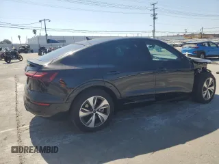 2024 Audi Q8 e-tron z VIN WA1BAAGE8RB038603, wystawiony jako Copart lot #70834514 z przebiegiem 7300 mil mil oraz Szkody całkowita. Historia ofert i sprzedaży dostępna na DreamBid. Obrazek 3.