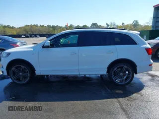 2015 Audi Q7 3.0T S line Prestige with VIN WA1DGAFE5FD020651, listed as a IAAI auction lot 41863003 with 167,938 mi miles. Bid and sale history available at carsss.com. Image 14.