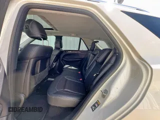 2013 Mercedes-Benz M 350 z VIN 4JGDA5JB2DA203916, wystawiony jako Copart lot #61695655 z przebiegiem 83 073 mil mil oraz Czysty tytuł • Clean title. Historia ofert i sprzedaży dostępna na DreamBid. Obrazek 6.
