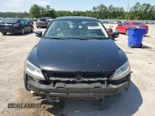 2011 Volkswagen Jetta SEL with VIN 3VWLX7AJ4BM038952, listed as a Copart auction lot 61902015 with 163,022 mi miles and Salvage title. Bid and sale history available at DreamBid. Image 5.