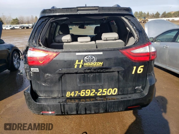 2019 Toyota Sienna XLE Auto Access Seat with VIN 5TDYZ3DC9KS019158, listed as a Copart auction lot 46641975 with 304,551 mi miles and Salvage Title. Bid and sale history available at carsss.com. Image 6.