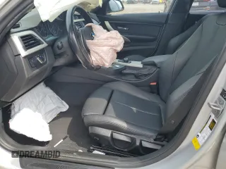 2015 BMW 3 Series 320i с VIN WBA3B1G54FNT07811, выставлен на аукционе Copart как лот 56742425 с пробегом 86 871 миль миль и Списание • Salvage title. История ставок и продаж доступна на DreamBid. Изображение 7.