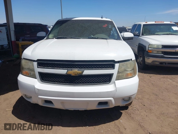 2007 Chevrolet Suburban LTZ with VIN 3GNFC16047G201752, listed as a IAAI auction lot 42028735 with 193,073 mi miles. Bid and sale history available at carsss.com. Image 6.