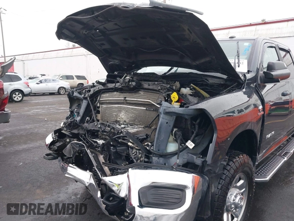 2022 Ram 2500 Big Horn with VIN 3C6UR5DL9NG104389, listed as a IAAI auction lot 41298402 with 62,525 mi miles. Bid and sale history available at carsss.com. Image 6.