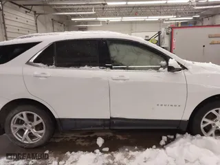 2020 Chevrolet Equinox LT with VIN 3GNAXVEX8LS528196, listed as a IAAI auction lot 41492905 with 84,544 mi miles. Bid and sale history available at carsss.com. Image 13.