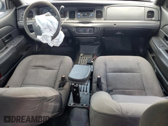 2008 Ford Police Interceptor z VIN 2FAFP71V78X112497, wystawiony jako Copart lot #56034445 z przebiegiem 106 468 mil mil oraz Szkoda całkowita • Salvage title. Historia ofert i sprzedaży dostępna na DreamBid. Obrazek 8.