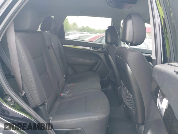 2015 Kia Sorento LX with VIN 5XYKTDA63FG570085, listed as a IAAI auction lot 42031786 with 181,652 mi miles and . Bid and sale history available at DreamBid. Image 8.