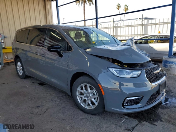 2025 Chrysler Pacifica Select with VIN 2C4RC1BG3SR503545, listed as a Copart auction lot 50844395 with 3,921 mi miles and Clean Title. Bid and sale history available at carsss.com. Image 4.