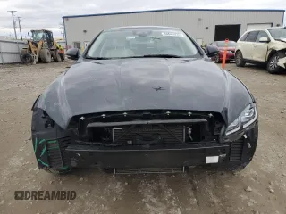 2018 Jaguar XJ Portfolio with VIN SAJWJ2GD9J8W15744, listed as a Copart auction lot 46645935 with 54,185 mi miles and Clean Title. Bid and sale history available at DreamBid. Image 5.