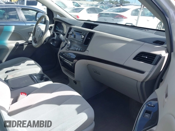 2013 Toyota Sienna LE AAS with VIN 5TDKK3DC4DS358746, listed as a IAAI auction lot 41788838 with 92,281 mi miles. Bid and sale history available at carsss.com. Image 5.