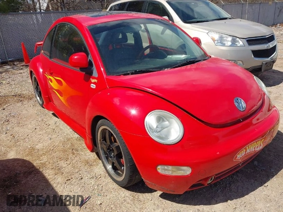 2000 Volkswagen Beetle GLX with VIN 3VWDD21C9YM430514, listed as a IAAI auction lot 41975527 with 127,964 mi miles and . Bid and sale history available at DreamBid. Image 1.