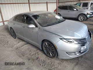 2014 Lincoln MKZ Hybrid with VIN 3LN6L2LU5ER816331, listed as a IAAI auction lot 41833509 with 125,863 mi miles. Bid and sale history available at carsss.com. Image 1.
