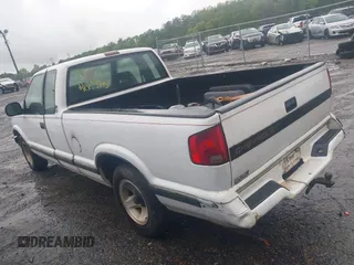 1994 Chevrolet S-10 LS with VIN 1GCCS19Z3R8141366, listed as a IAAI auction lot 41964754 with 191,756 mi miles. Bid and sale history available at carsss.com. Image 3.
