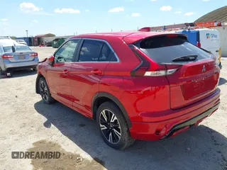 2024 Mitsubishi Eclipse Cross SE z VIN JA4ATWAA4RZ008031, wystawiony jako IAAI lot #42791982 z przebiegiem 21 788 mil mil oraz . Historia ofert i sprzedaży dostępna na DreamBid. Obrazek 3.