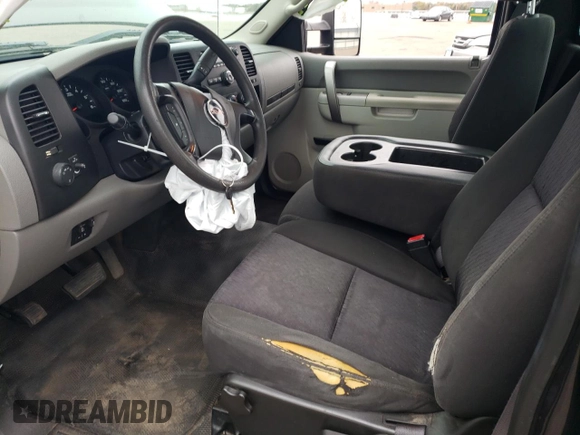 2011 GMC Sierra 1500 Work Truck z VIN 1GTN1TE0XBZ290503, wystawiony jako Copart lot #78415144 z przebiegiem Nie podano mil oraz Szkody całkowita. Historia ofert i sprzedaży dostępna na DreamBid. Obrazek 7.