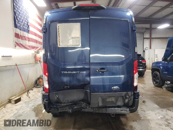 2020 Ford Transit Cargo z VIN 1FTBR2C84LKB69488, wystawiony jako Copart lot #86911014 z przebiegiem 104 004 mil mil oraz Szkoda całkowita • Salvage title. Historia ofert i sprzedaży dostępna na DreamBid. Obrazek 6.