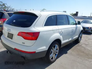 2008 Audi Q7 Premium with VIN WA1BY74LX8D001511, listed as a IAAI auction lot 42561490 with 103,264 mi miles and . Bid and sale history available at DreamBid. Image 4.