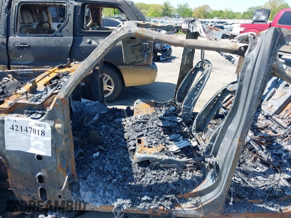 2019 Jeep Wrangler Unlimited Sahara with VIN 1C4HJXEG2KW580253, listed as a IAAI auction lot 42147018 with 8,394 mi miles and . Bid and sale history available at DreamBid. Image 8.