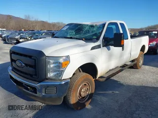 2015 Ford F-250 XLT z VIN 1FT7X2B67FEA07014, wystawiony jako IAAI lot #41625425 z przebiegiem 113 404 mil mil oraz . Historia ofert i sprzedaży dostępna na DreamBid. Obrazek 6.